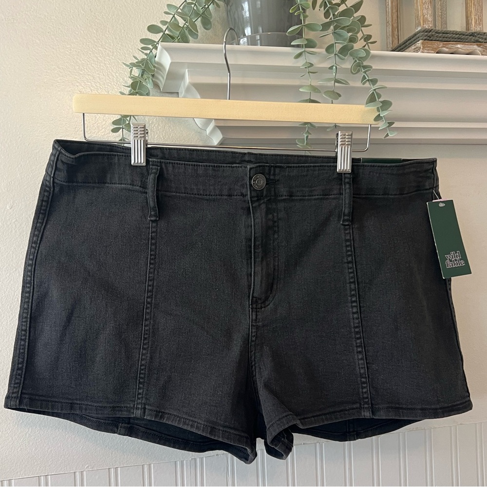 WILD FABLE Super High Rise Denim Shorts / Blk / Size: 16 / Spring / Jean Shorts